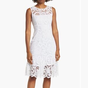 Gorgeous flattering - white lace dress - shows off waist !! size 12